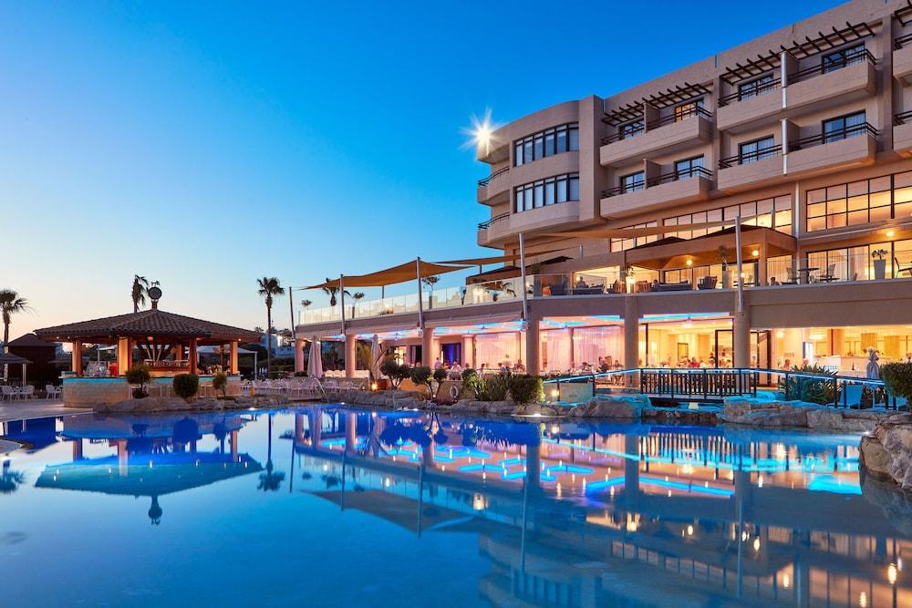 Atlantica Golden Beach Hotel - Adults Only Pafos Zewnętrze zdjęcie